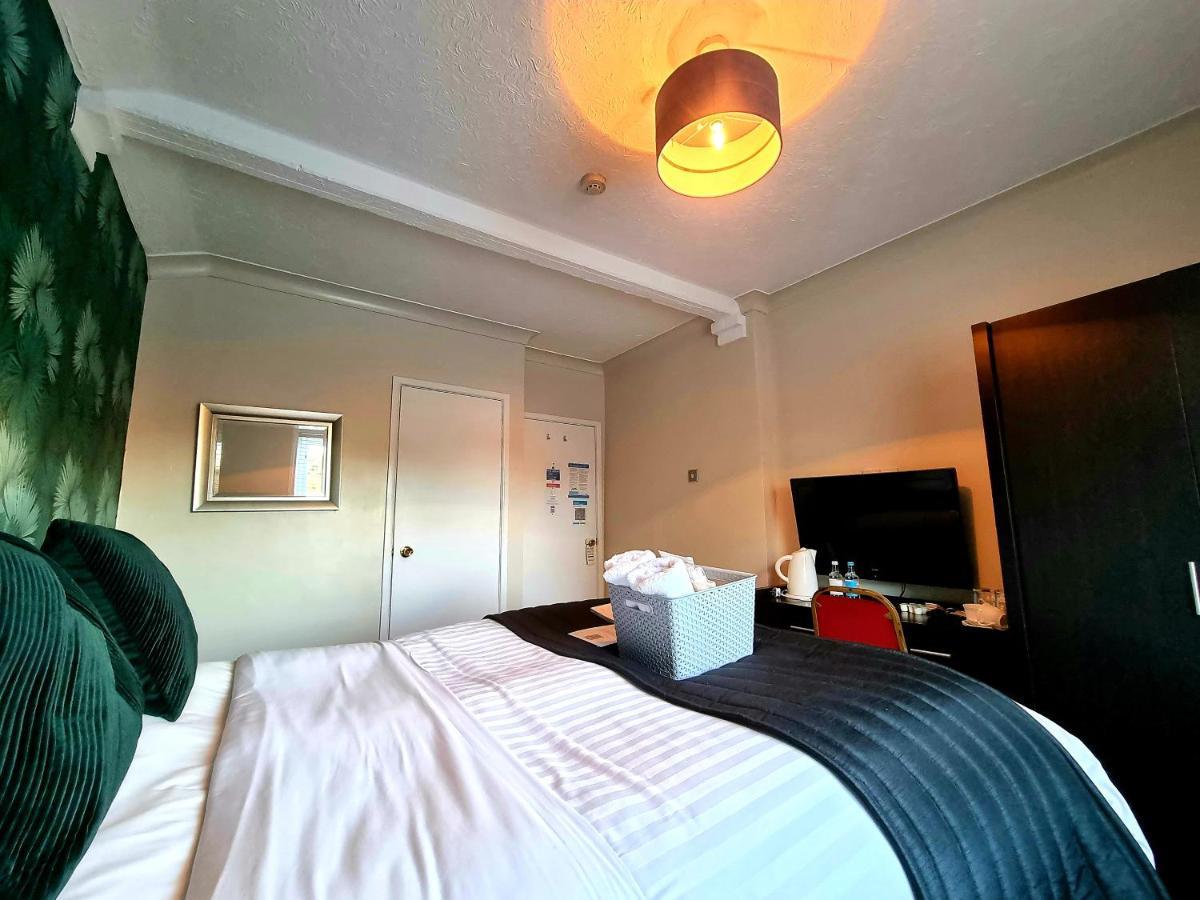 The Ashleigh - Dog Friendly 4* Bornemouth